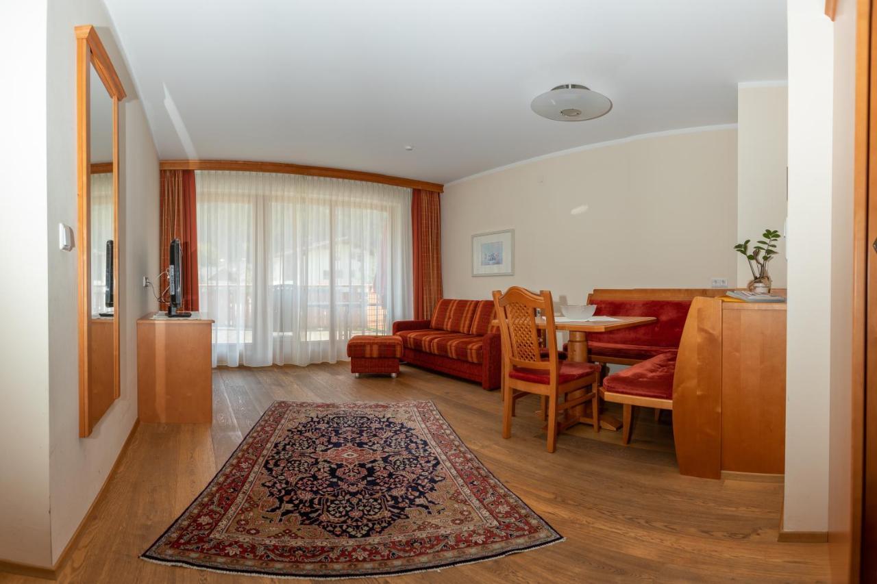 Hotel Garni Elisabeth Zell am Ziller Exteriör bild