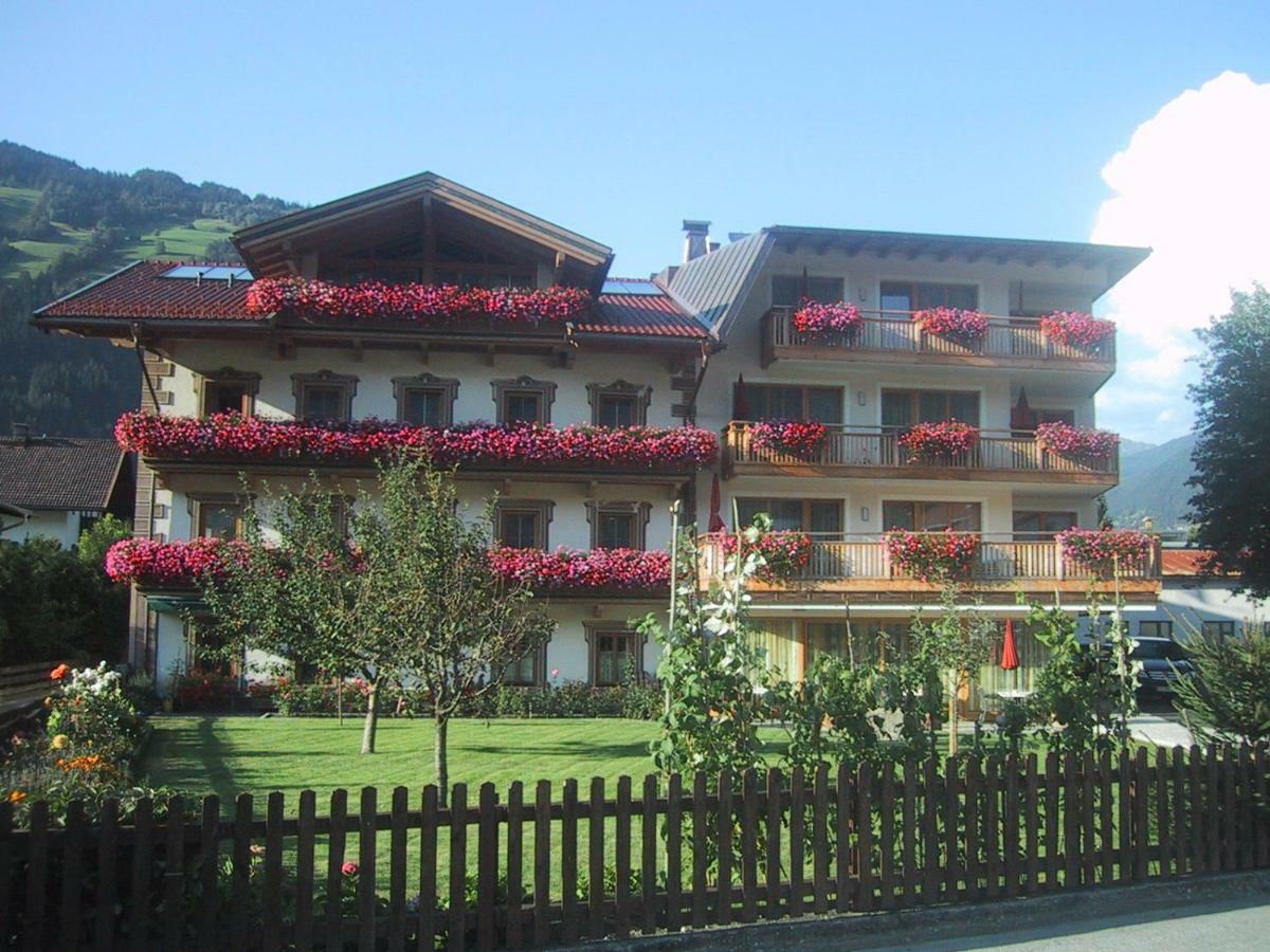 Hotel Garni Elisabeth Zell am Ziller Exteriör bild