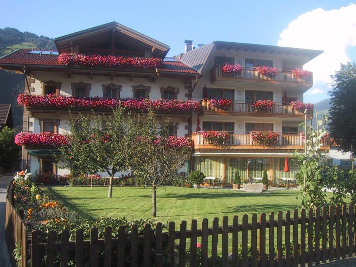 Hotel Garni Elisabeth Zell am Ziller Exteriör bild