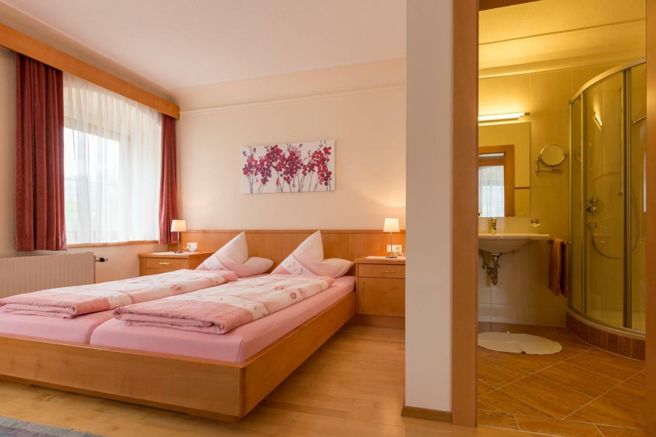 Hotel Garni Elisabeth Zell am Ziller Exteriör bild